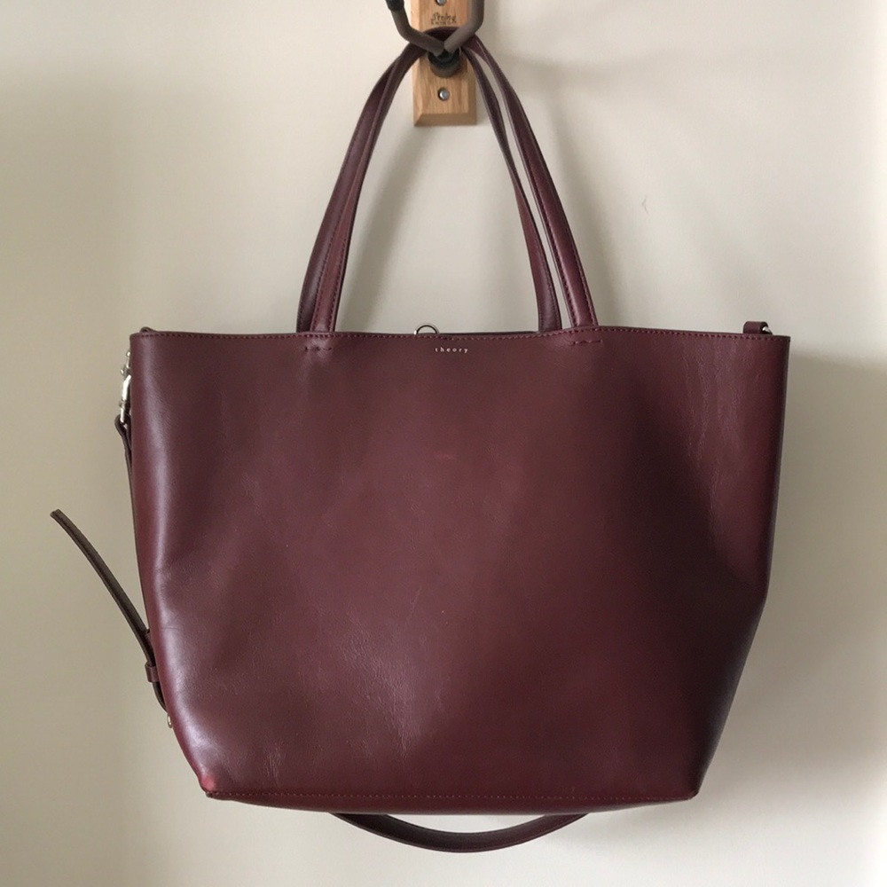 Burgundy shopper bag
